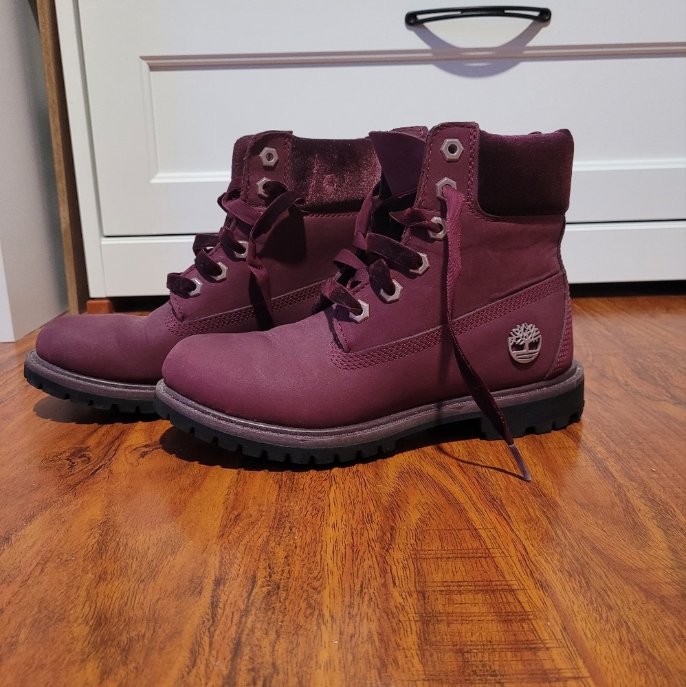 Burgundy Size 6 Velvet Timberland Boots